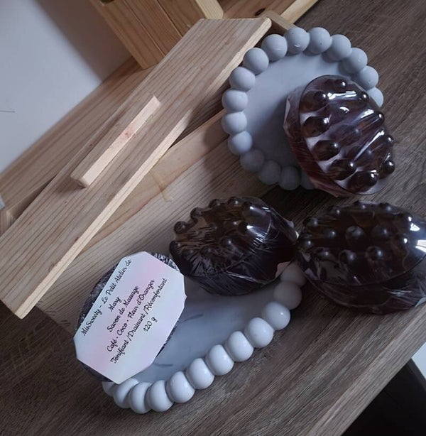 🧼 Savon de massage – Café, Coco & Fleur d’Oranger