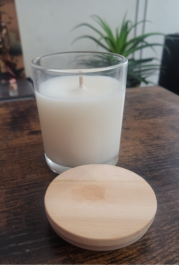 "Halo Clair Fruité" – Bougie Parfumée 230 ml avec couvercle bois