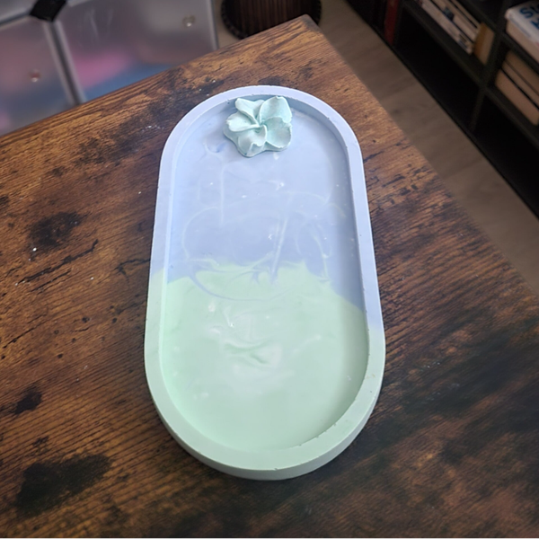 Plateau en Jesmonite "FLEUR DE PENSÉE"