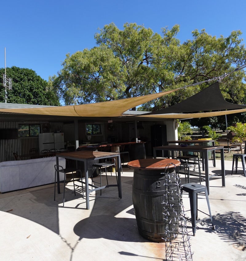 Top Camp Caravan Park & Roadhouse photo 2