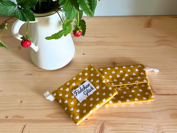 Kotbeutel-Tasche - Gelb mit weißen Herzen