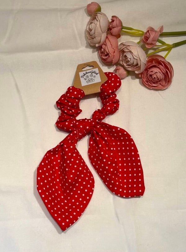 Scrunchie mit Schleife rot mit weißen Punkten