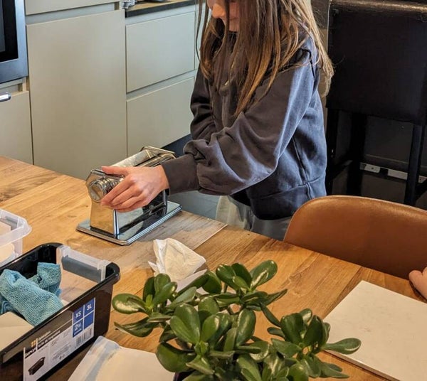 DUOWORKSHOP OORBELLEN MAKEN (Volwassenen en kind)  za 25 jan. '25 14.00u - 17.00u