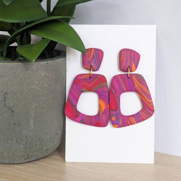 Sanyoura roos gemarmerd