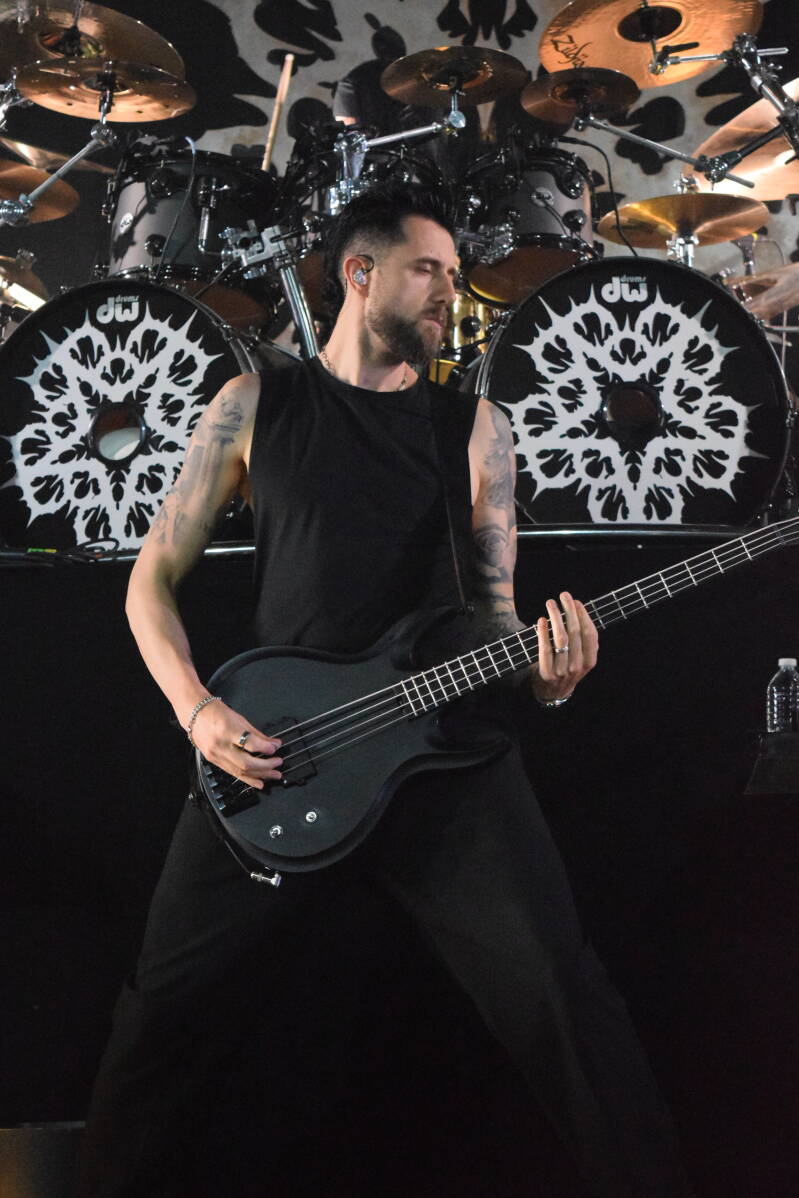 blackveilbrides-phx-082726-theshowwithdc-10-standard.jpg