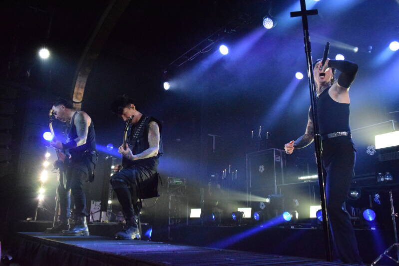 blackveilbrides-phx-082726-theshowwithdc-34-standard.jpg
