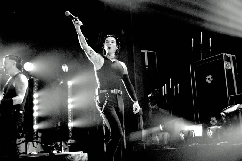 blackveilbrides-phx-082726-theshowwithdc-35-standard.jpg
