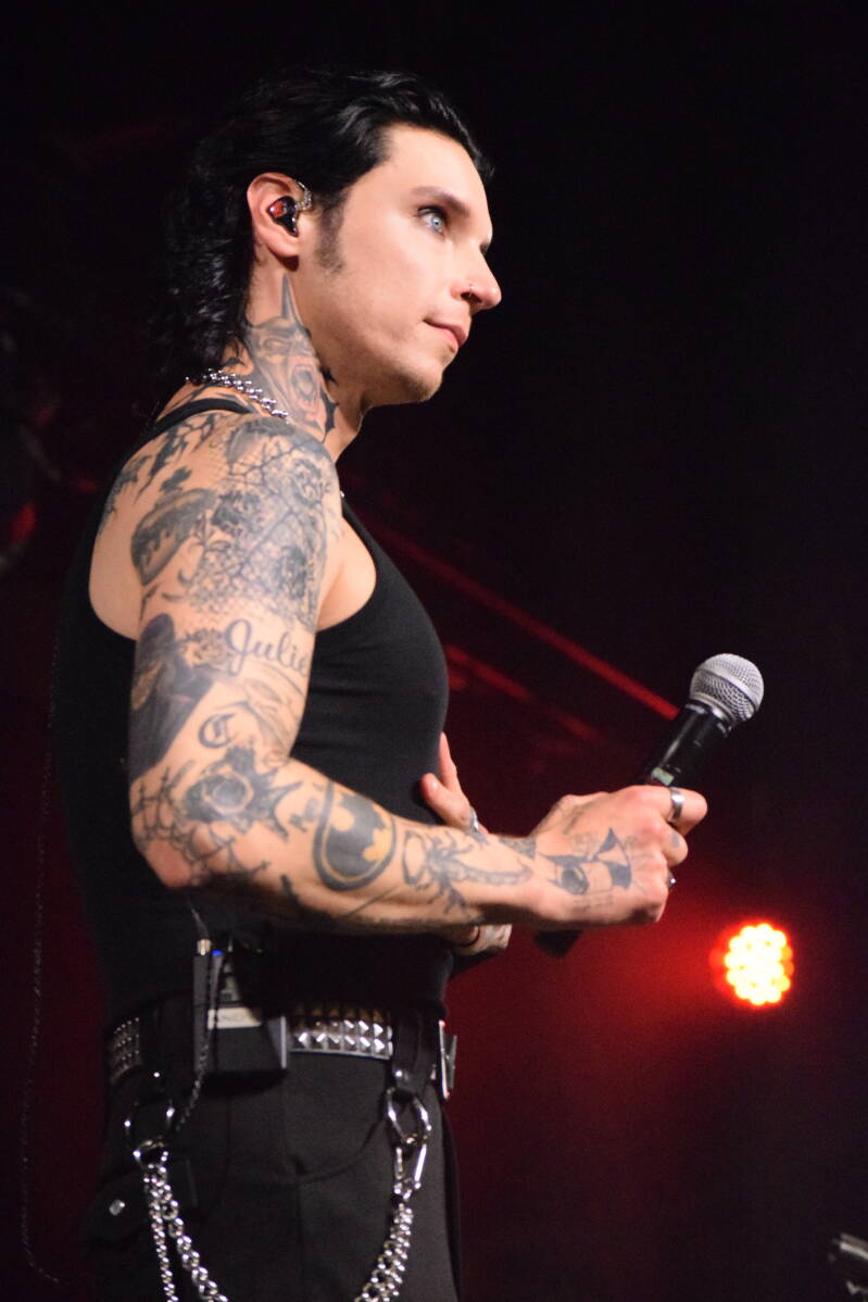 blackveilbrides-phx-082726-theshowwithdc-59-standard.jpg