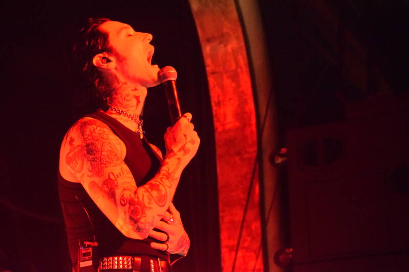 blackveilbrides-phx-082726-theshowwithdc-77-standard.jpg