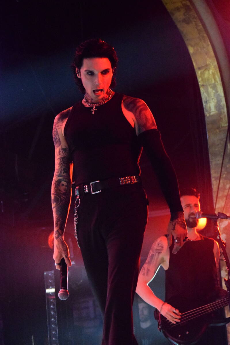 blackveilbrides-phx-082726-theshowwithdc-81-standard.jpg
