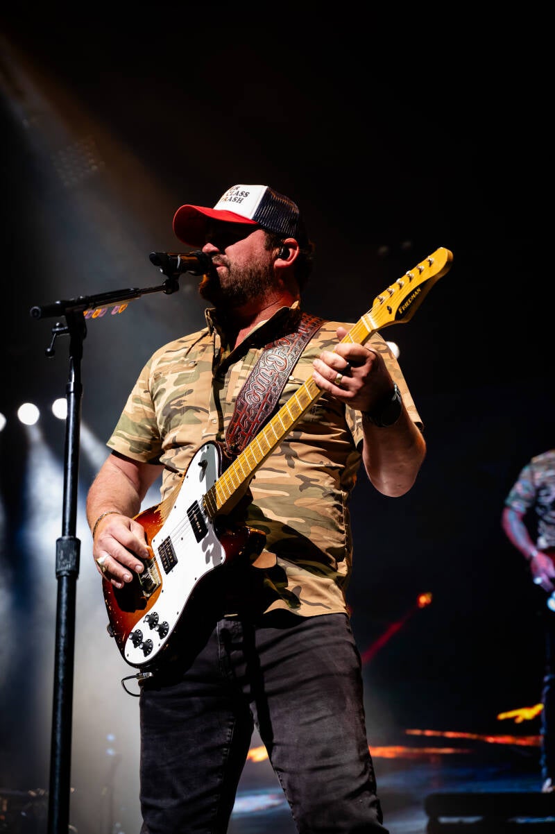 lee-brice_0165_24-70-standard.jpg