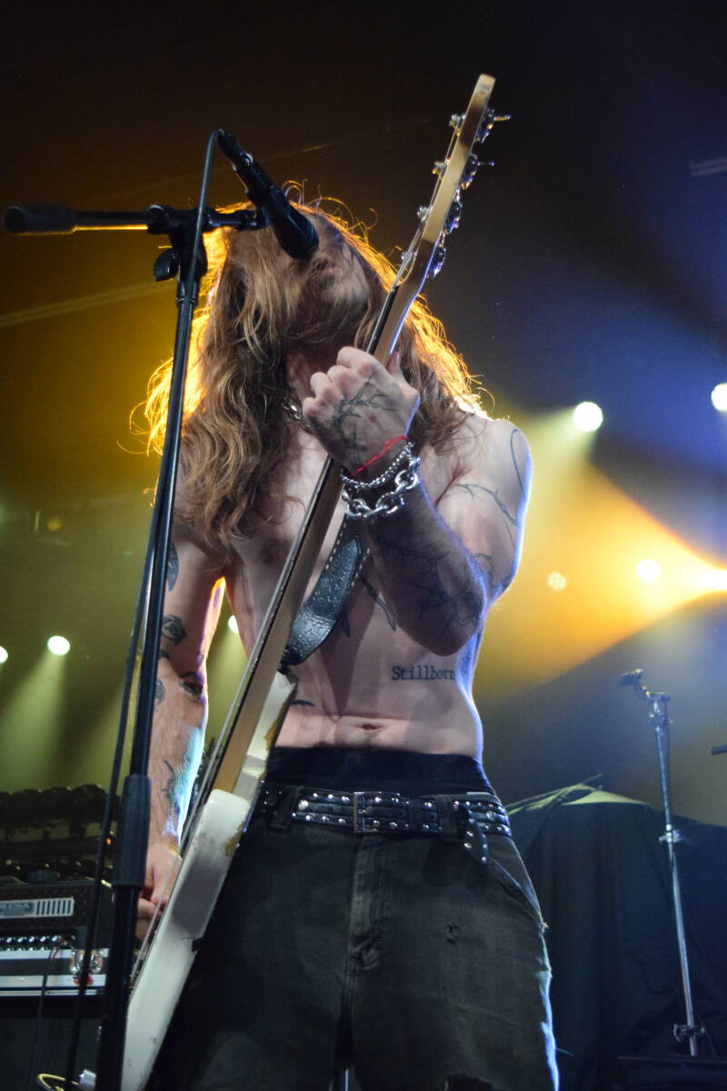 returntodust-theshowwithdc-091626-31-standard.jpg