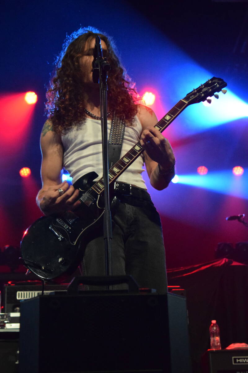 returntodust-theshowwithdc-091626-8-standard.jpg