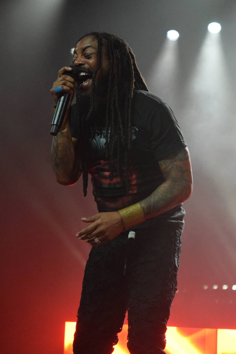 sevendust-theshowwithdc-091626-11-standard.jpg