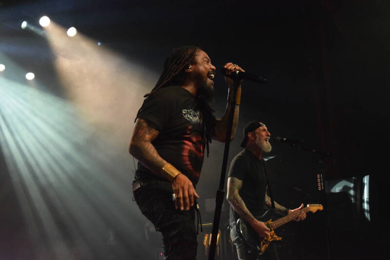 sevendust-theshowwithdc-091626-110-standard.jpg