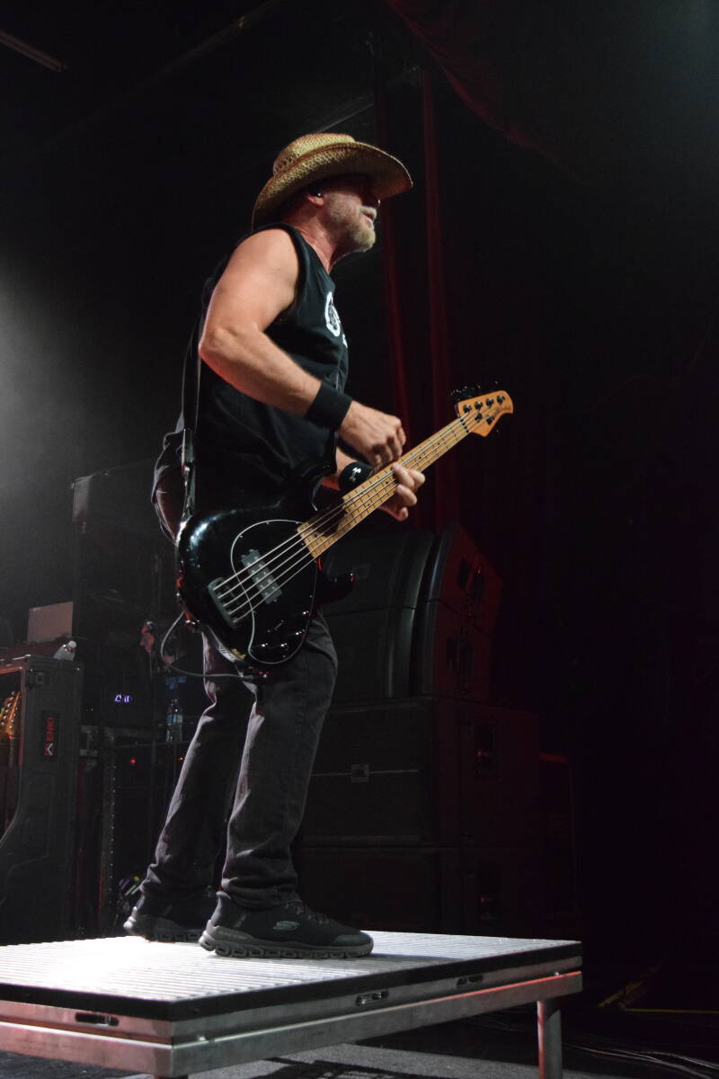sevendust-theshowwithdc-091626-17-standard.jpg