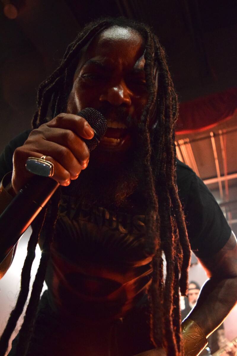 sevendust-theshowwithdc-091626-37-standard.jpg