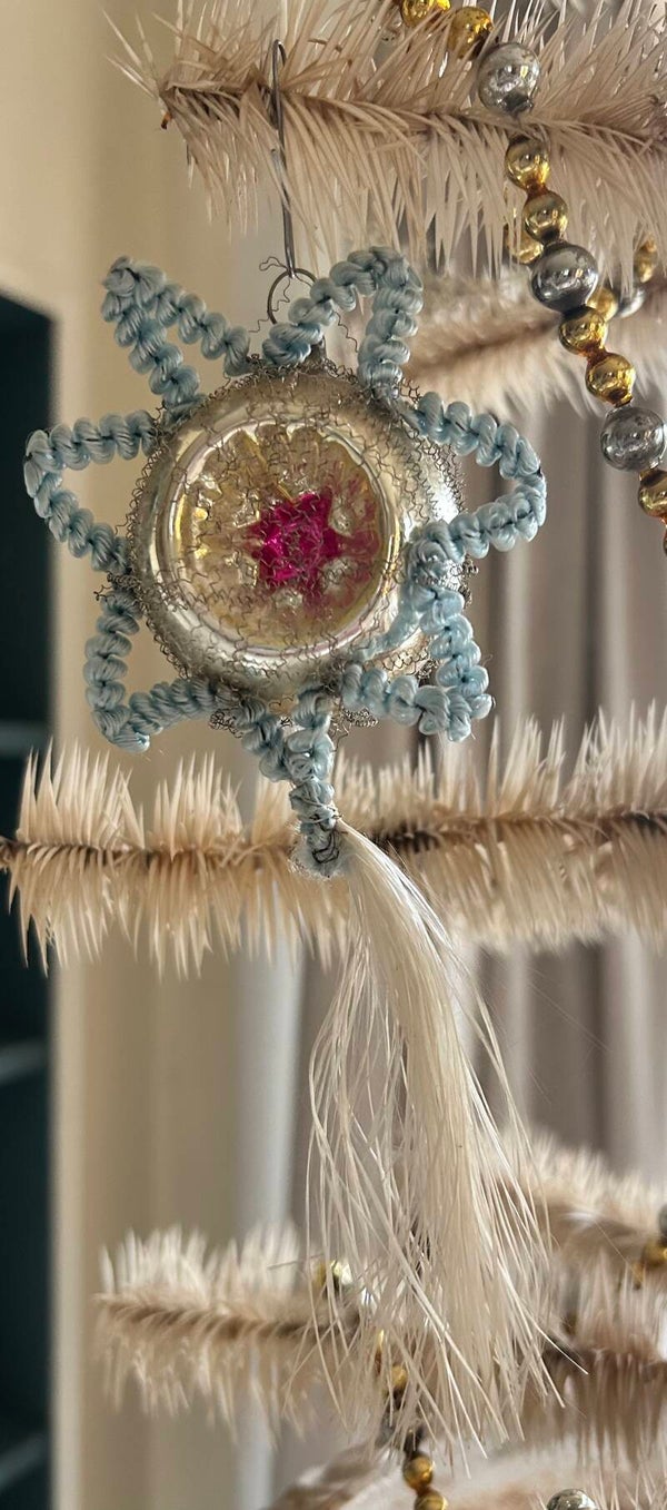 Antieke kerstbal met tinsel Nr. 3