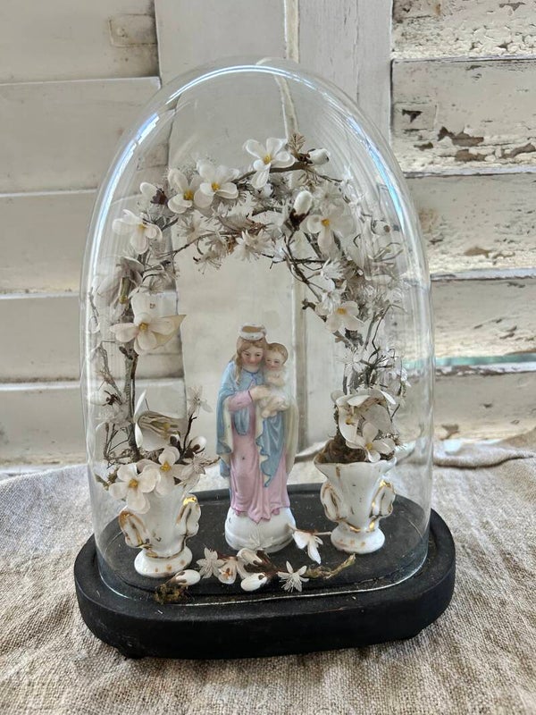 Antiek stolpje Maria met kind