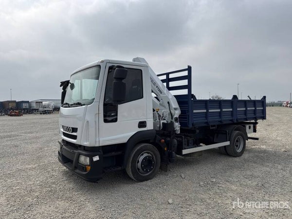 Bonfiglioli PL7200 L3 on 2008 Iveco Eurocargo 120E25 4x2 Autocarro ribaltabile con gru
