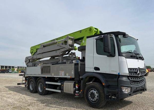 Mercedes-Benz Arocs 2640 6x4 Autocarro con pompa per calcestruzzo