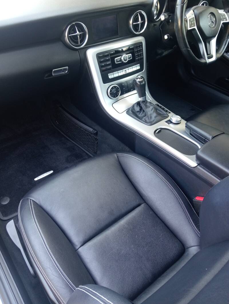 Mercedes Convertible - interior detail 