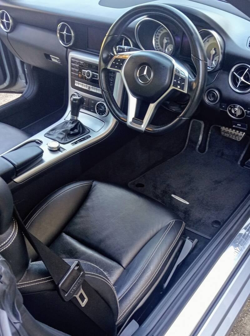 Mercedes interior detail 