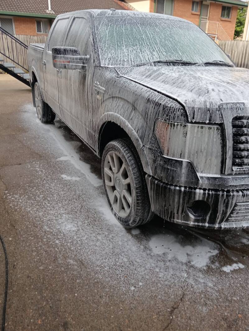 Harley Davidson Chevrolet - snow foam pre-wash 