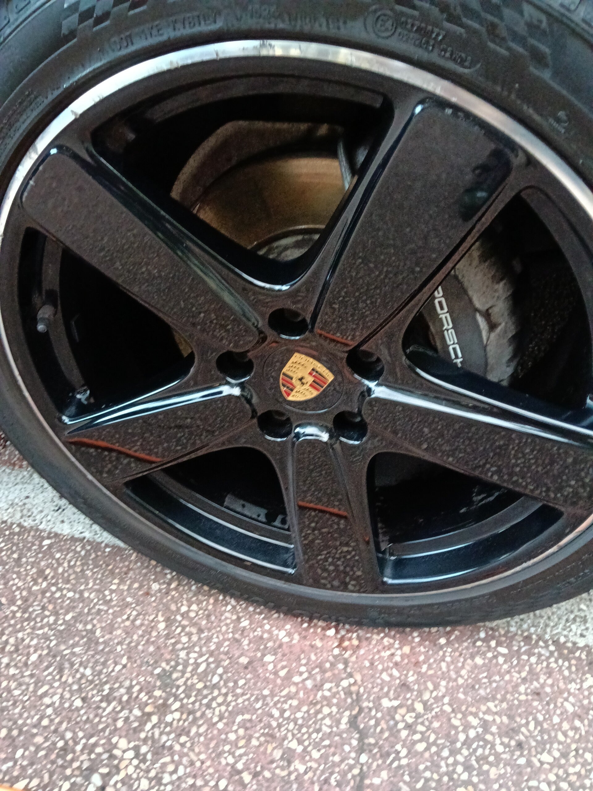 Porsche cayenne polished and waxed 5 spoke mag 
