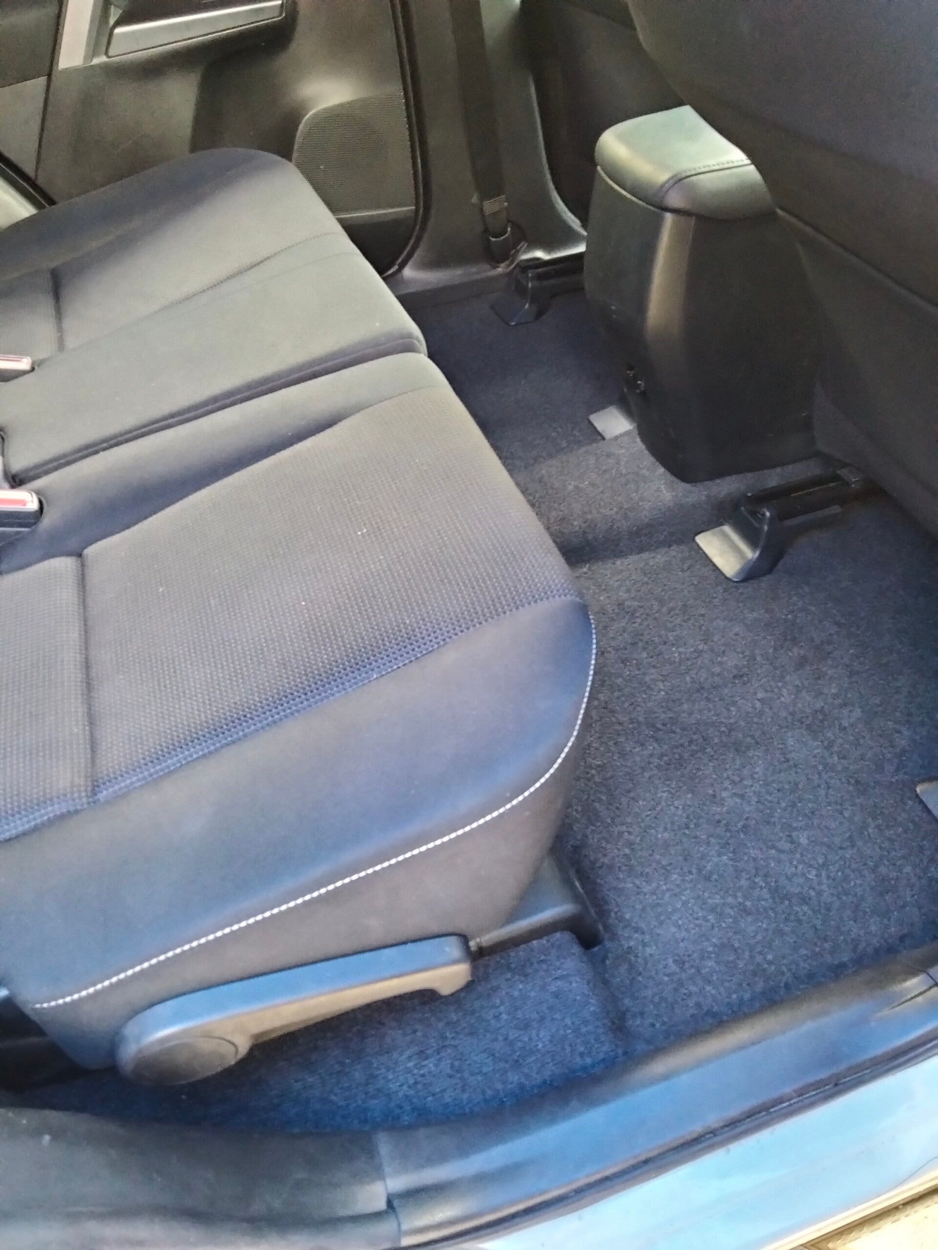 Isuzu Dmax Interior premium detailing package 