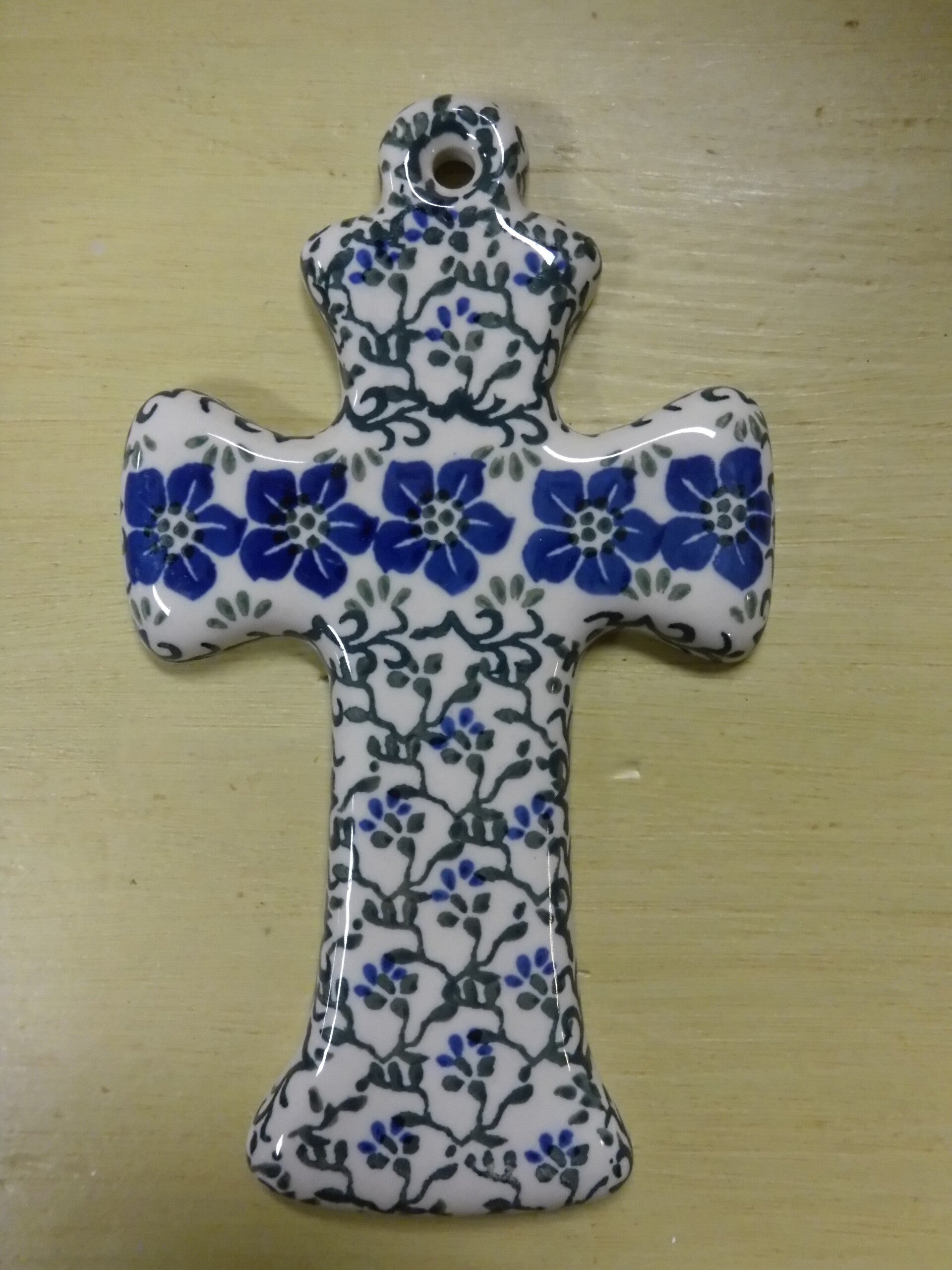 Crusifix L Wood violets