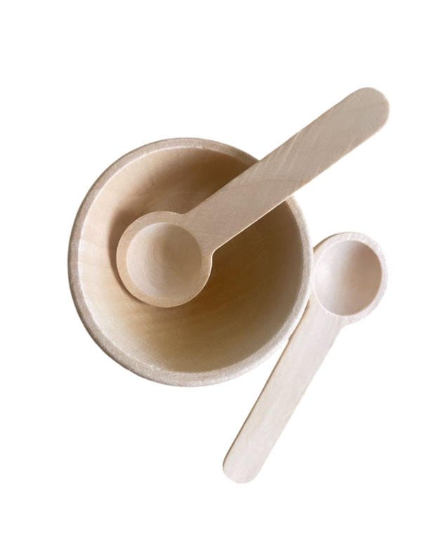 Setje houten kommetje met 2 lepeltjes