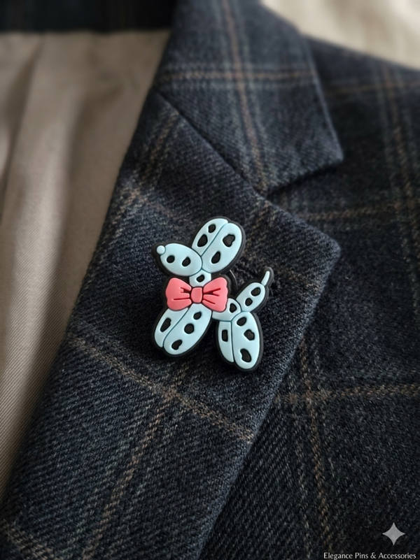 Pins chien ballon bleu ciel noeud rose