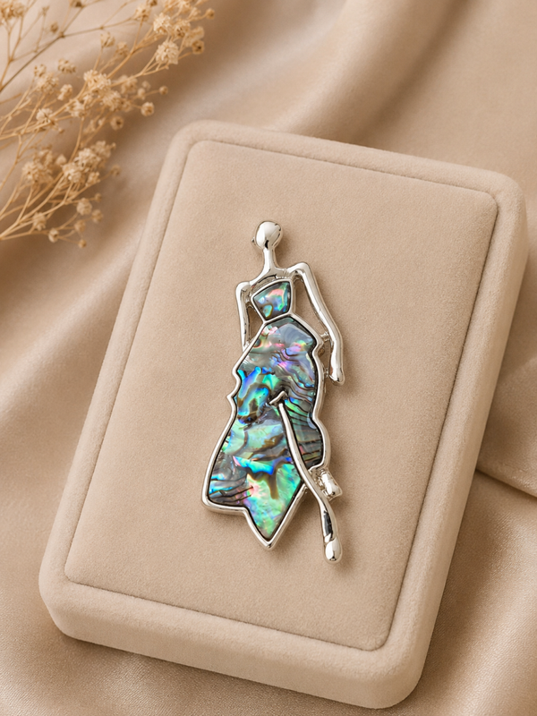 Broche mannequin nacre
