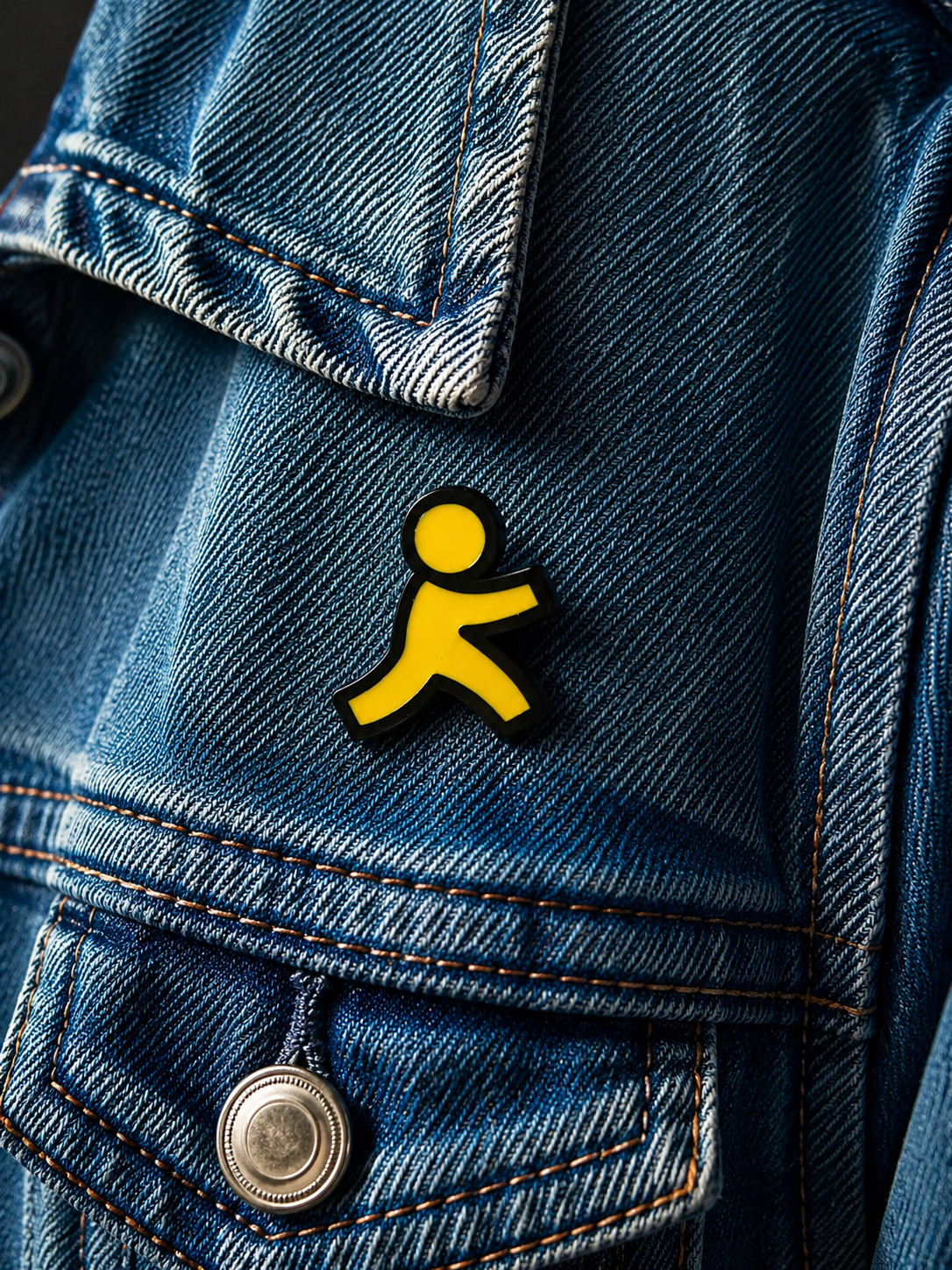 Pins bonhomme jaune