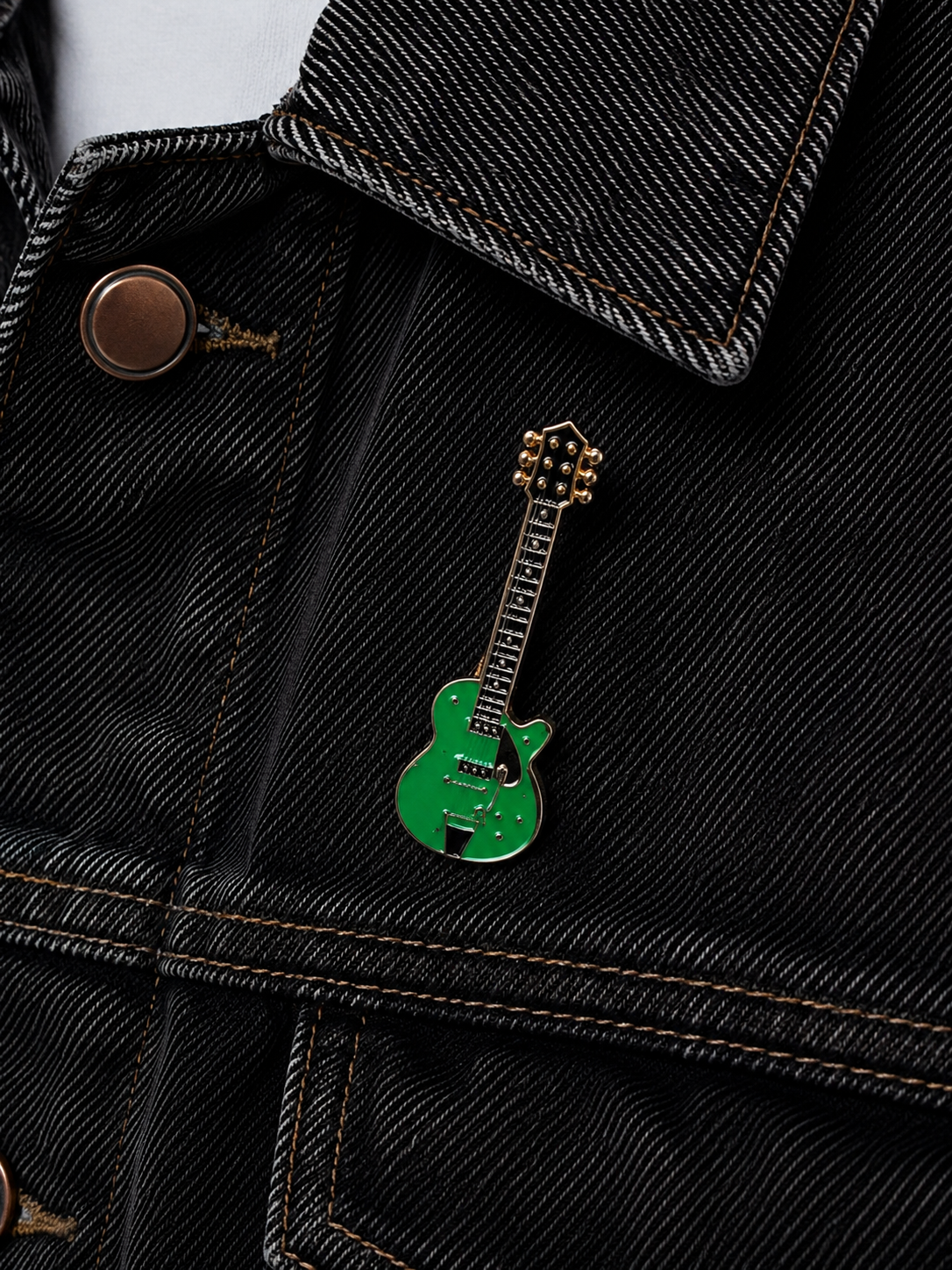 Pins guitare vert