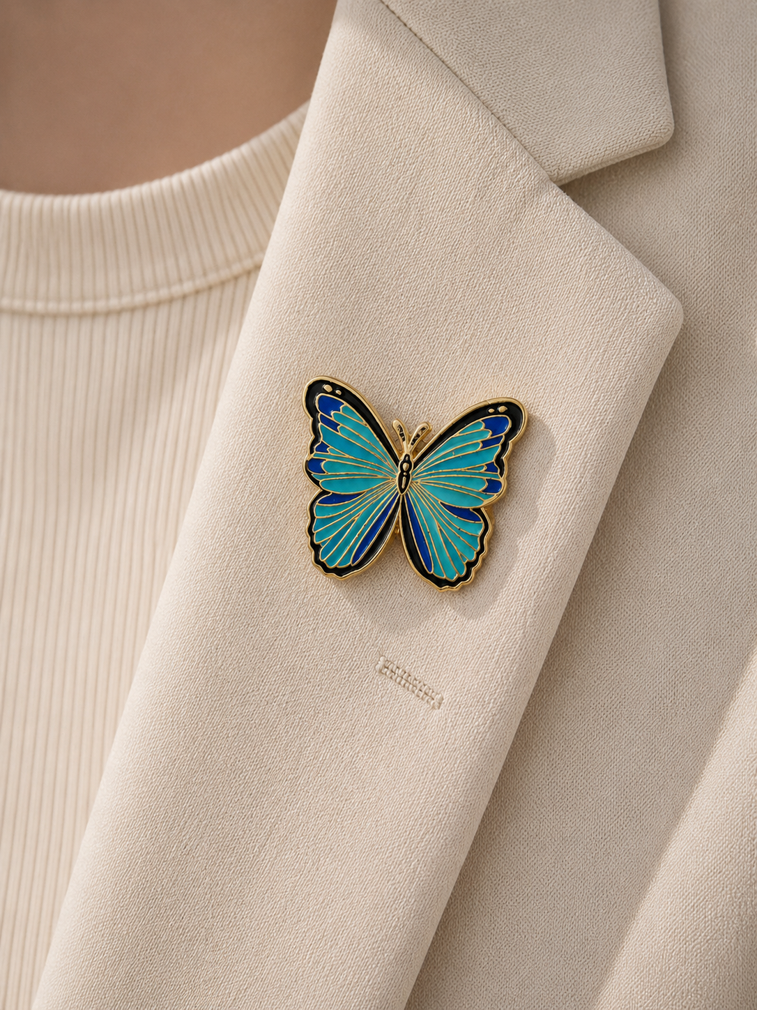 Pins papillon Bleu