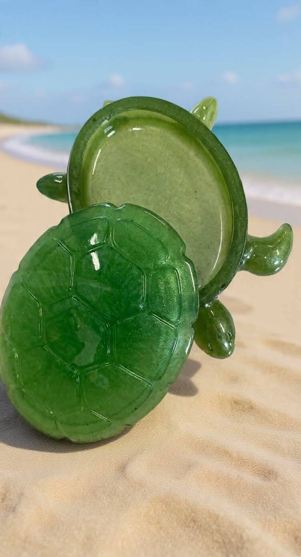 Handmade turtle dish with lid