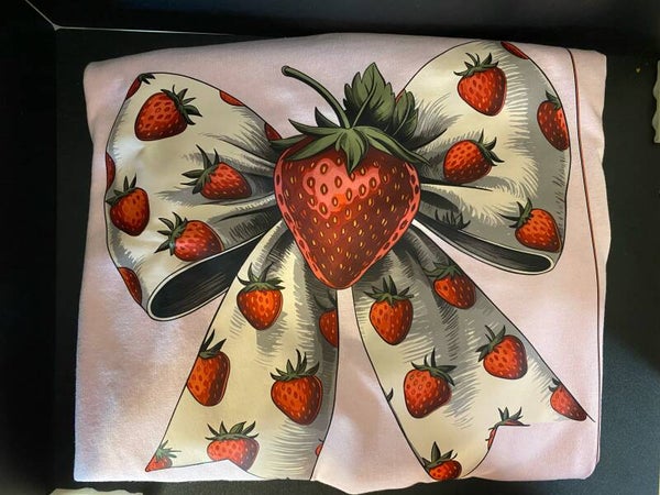 XL Pink Strawberry/Bow T-shirt