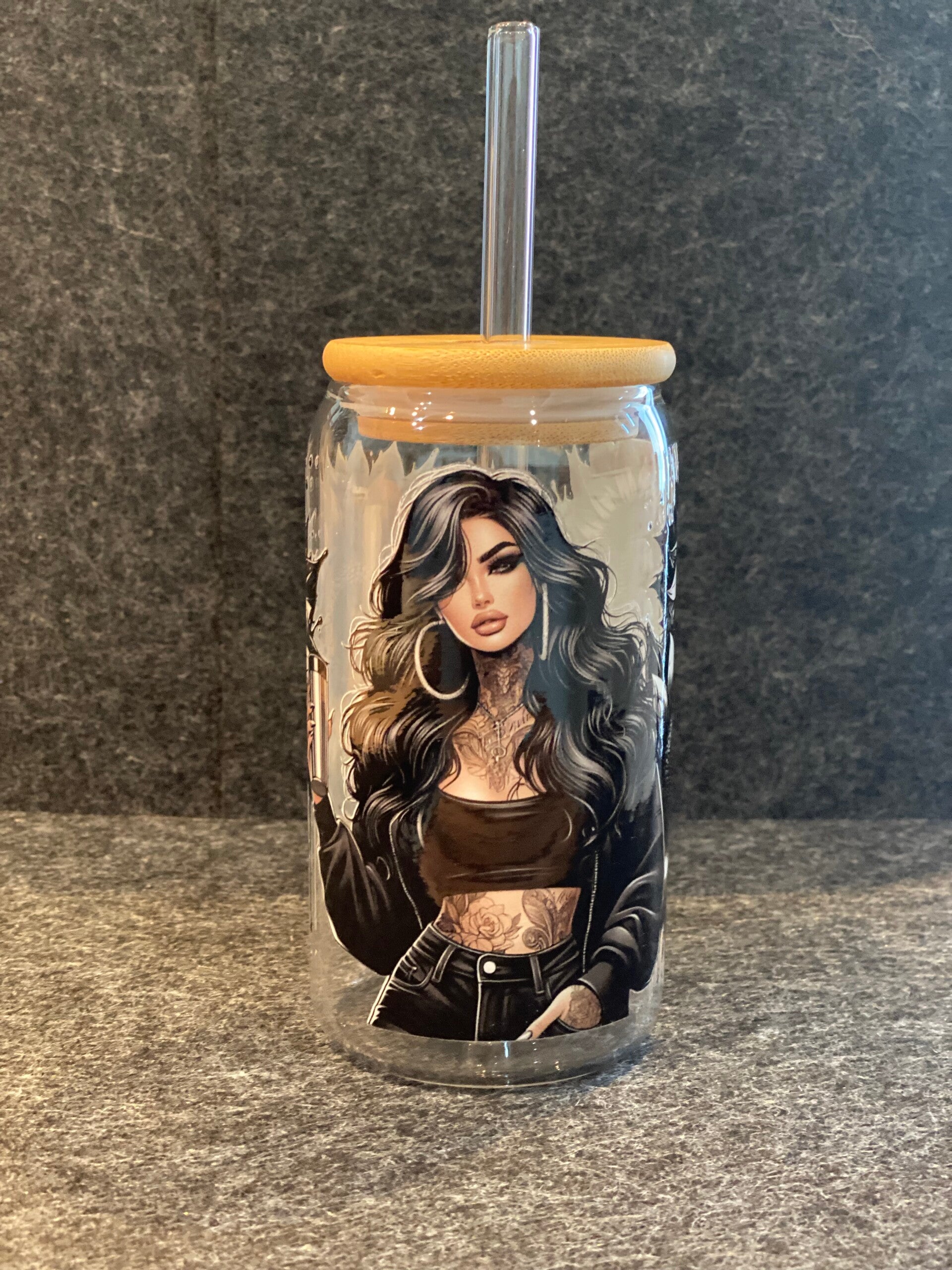 Glas Frau schwarz