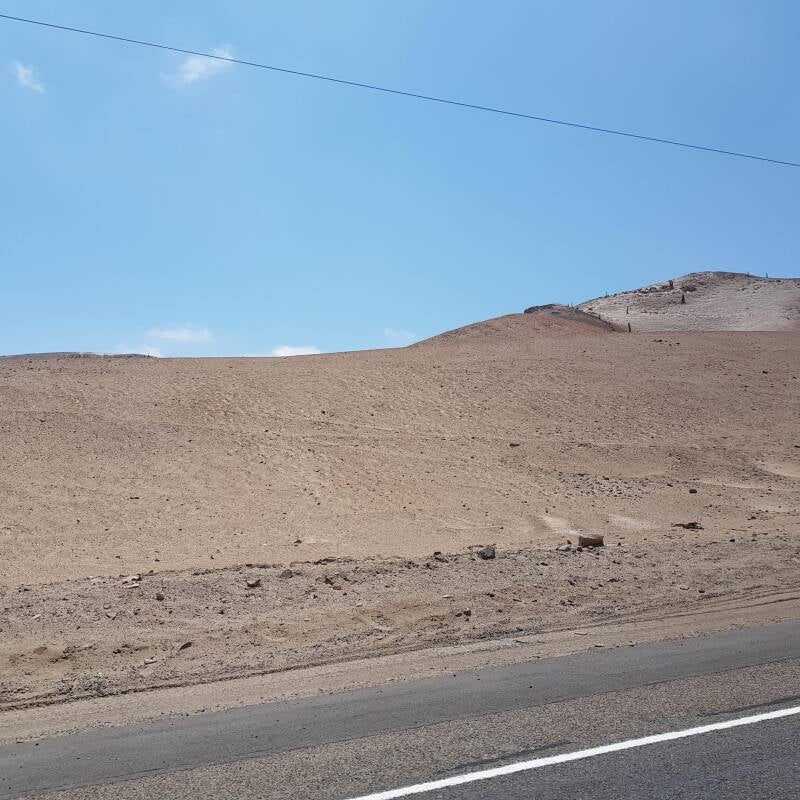 Bergweg in Zuid-Peru, ideaal voor een rondreis met een huurauto