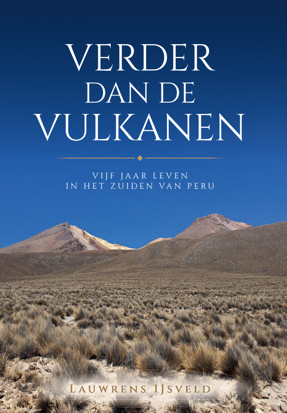 Boekcover van Verder dan de Vulkanen van Lauwrens IJsveld.