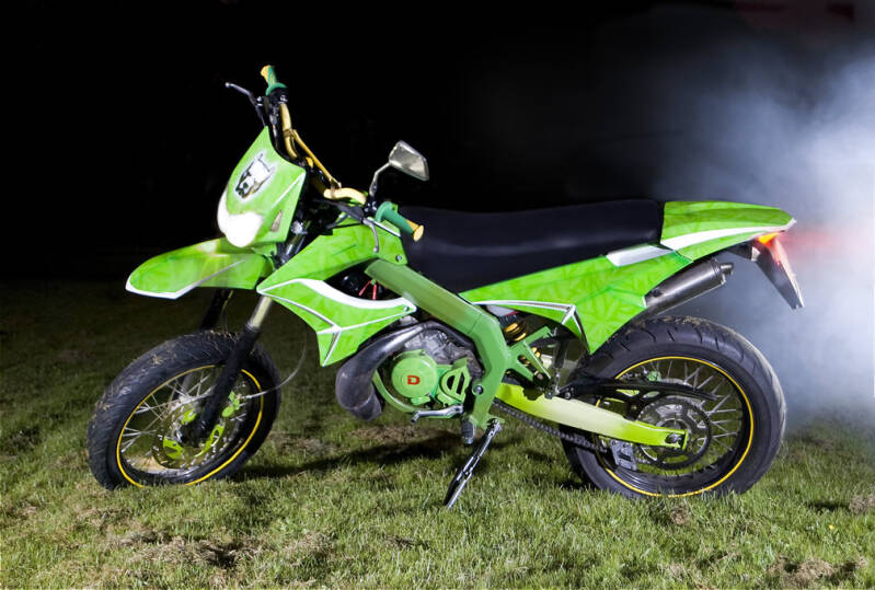 airbrush airbrushing art airbrush art derbi senda custom bike motorcycle