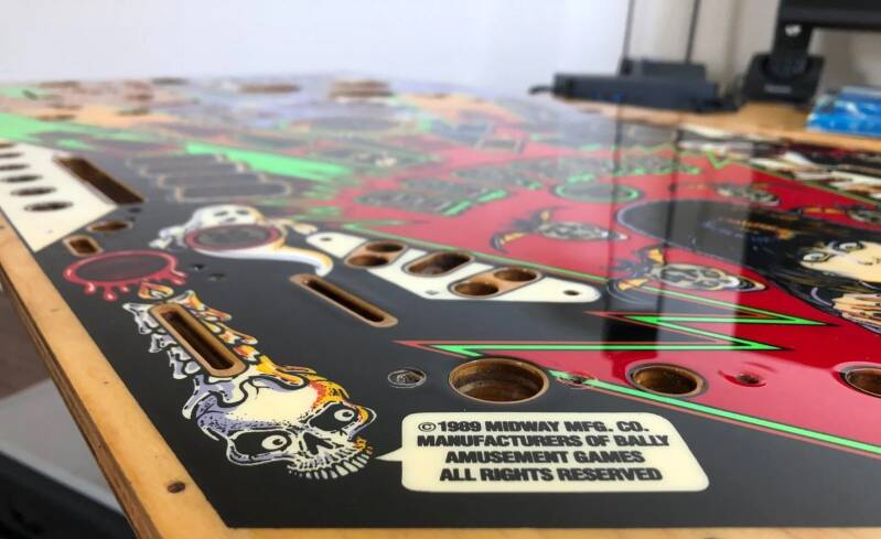 Bally Elvira and the Party Monsters Playfield restoration flipperveld restauratie