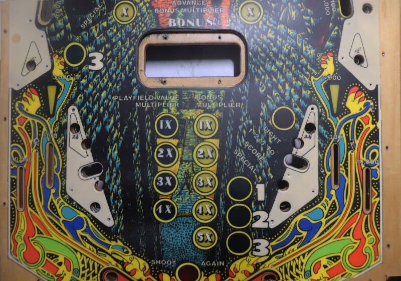 Stern Lightning playfield speelveld schade herstel restoration flipperspeelveld restauratie art airbrush airbrushing flipperkast reparatie