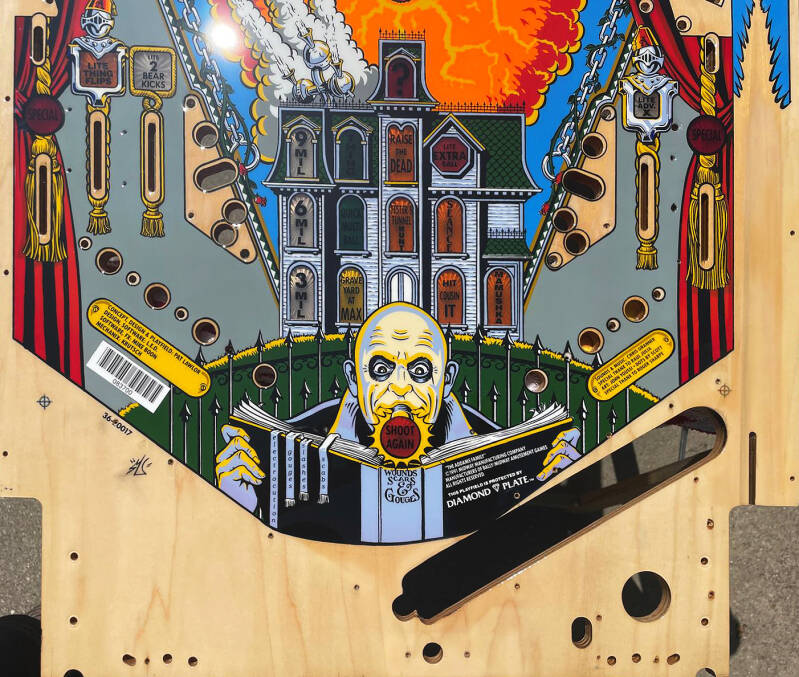 Bally The Addams Family Playfield restoration. flipperspeelveld restauratie art airbrush airbrushing flipperkast reparatie