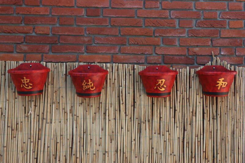 chinese airbrush airbrushing art airbrush art den haag ying yang