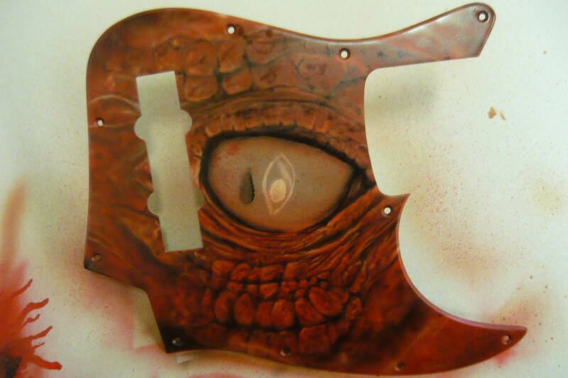 airbrush dragon eye airbrushing art airbrush art den haag gitaar guitar airbrushing
