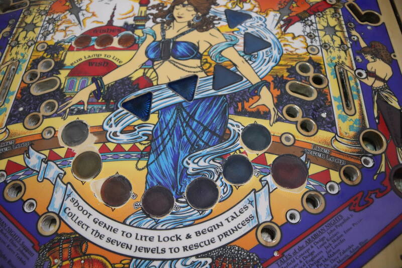 Williams Tales of the Arabian Nights playfield speelveld schade herstel restoration flipperspeelveld restauratie art airbrush airbrushing flipperkast reparatie