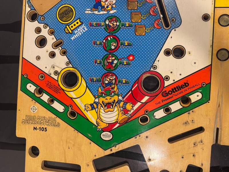 Gottlieb Super Mario Bros Playfield speelveld schade herstel restoration flipperspeelveld restauratie art airbrush airbrushing flipperkast reparatie